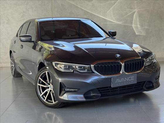 BMW 320i 2.0 16V TURBO GASOLINA SPORT AUTOMÁTICO BMW 320i 2.0 16V TURBO GASOLINA SPORT AUTOMÁTICO